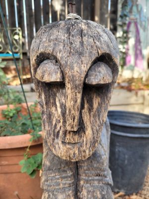 Mama Me Mojo banner - an African wood statue